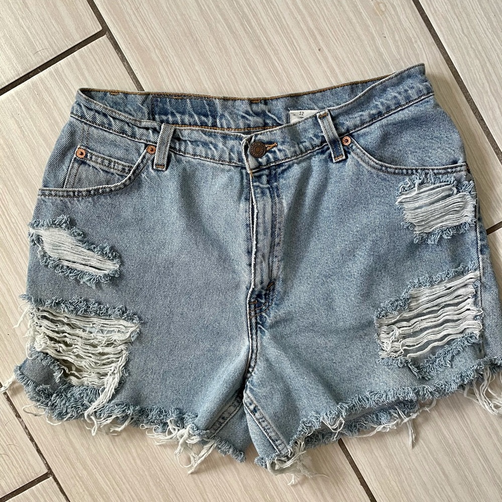 Vintage Distressed High-Rise Levi’s